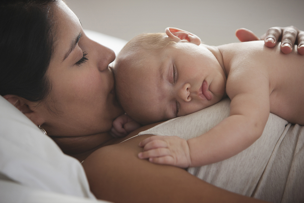 Somnul bebelusului: Ce ne imaginam si cum este in realitate
