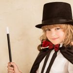 5 trucuri de magie pentru mici scamatori