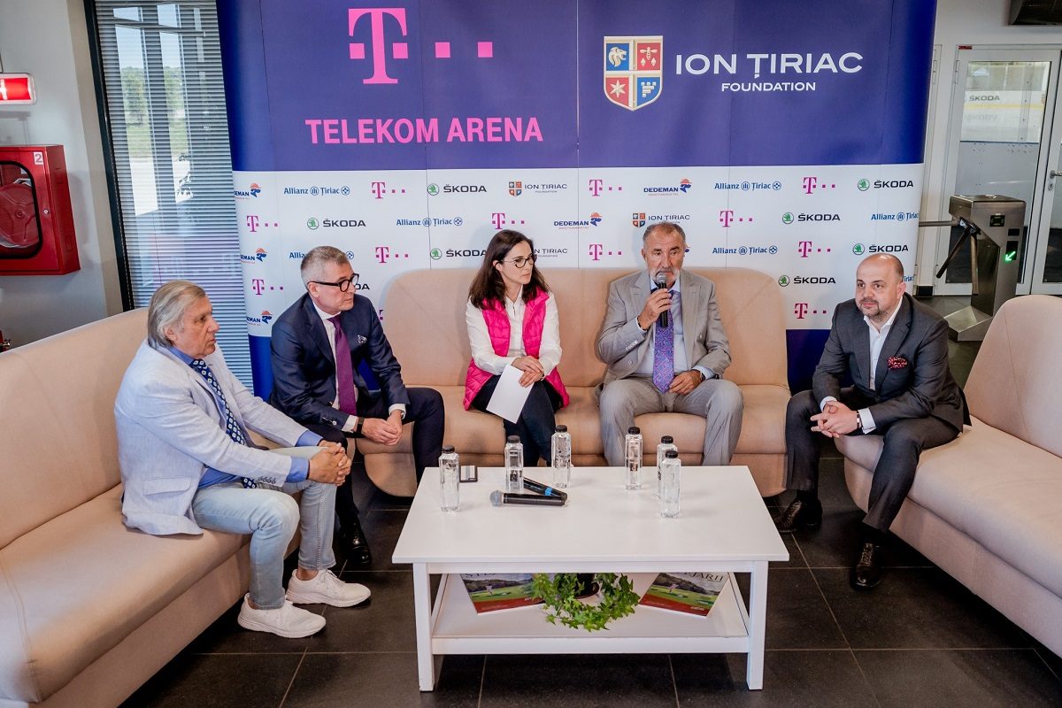 Patinoarul Tiriac - Telekom Arena ne face cunostinta cu cele 5 echipe de hochei juniori