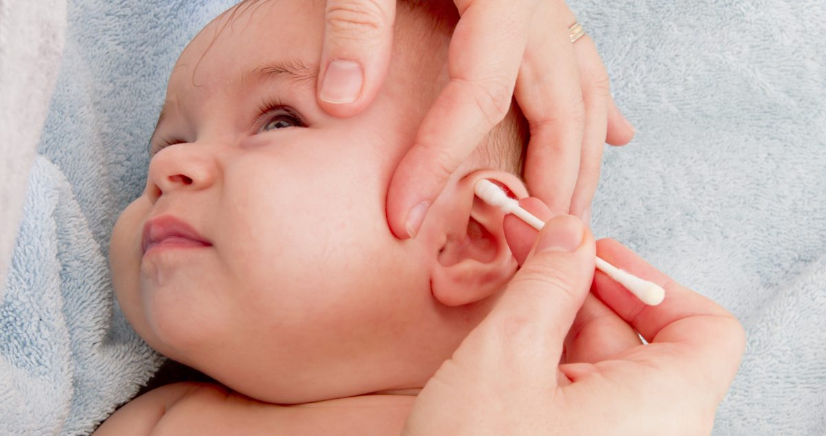 De ce sa nu folosesti betisoare de urechi la bebelus