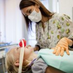 Inhalosedarea: Procedura care elimina teama de dentist