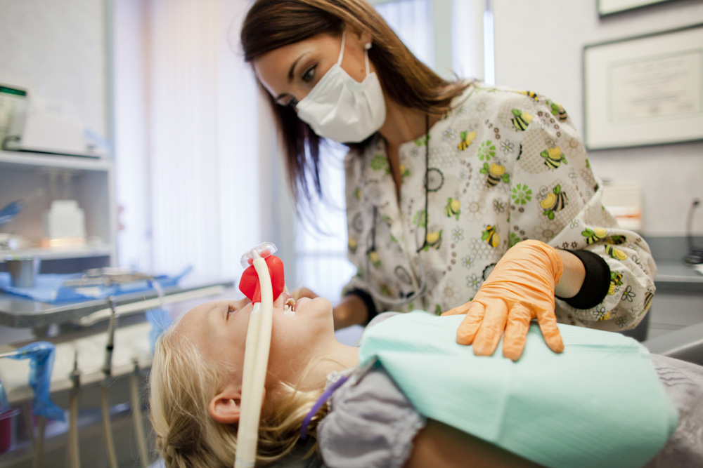 Inhalosedarea: Procedura care elimina teama de dentist