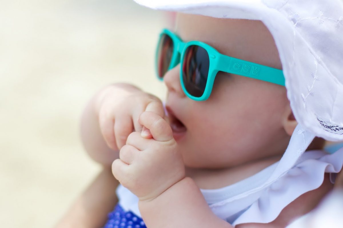 Ochelari de soare pentru copii: Nevoie sau moft?