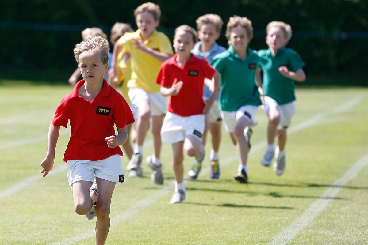 Спортивная школа возраст. Спортивные школьники. Спорт дети. Школьный спорт в Германии. Детский спорт в Германии.