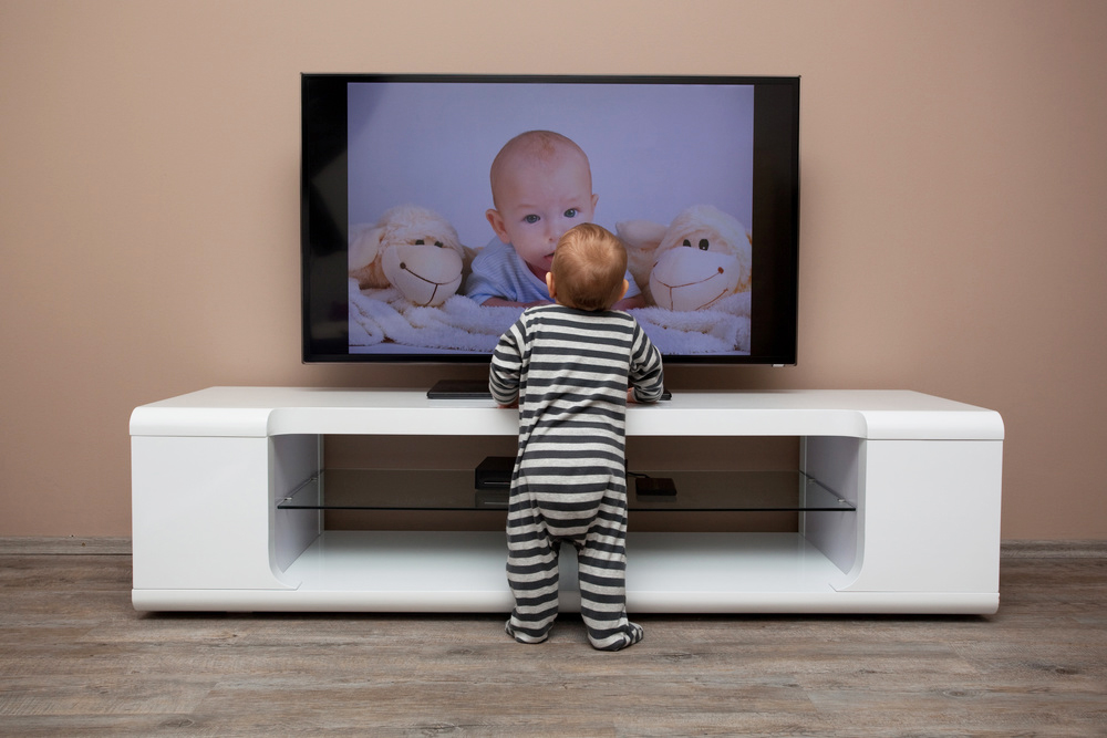 Dezvoltarea emotionala a copilului, influentata de ecrane