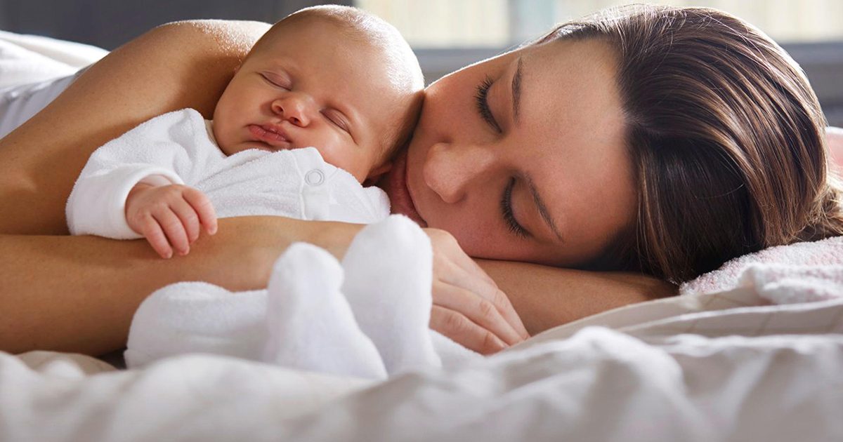 Co-sleeping: beneficii si dezavantaje