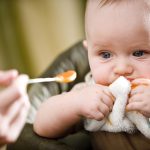 Cum depistezi alergiile alimentare la bebelusi