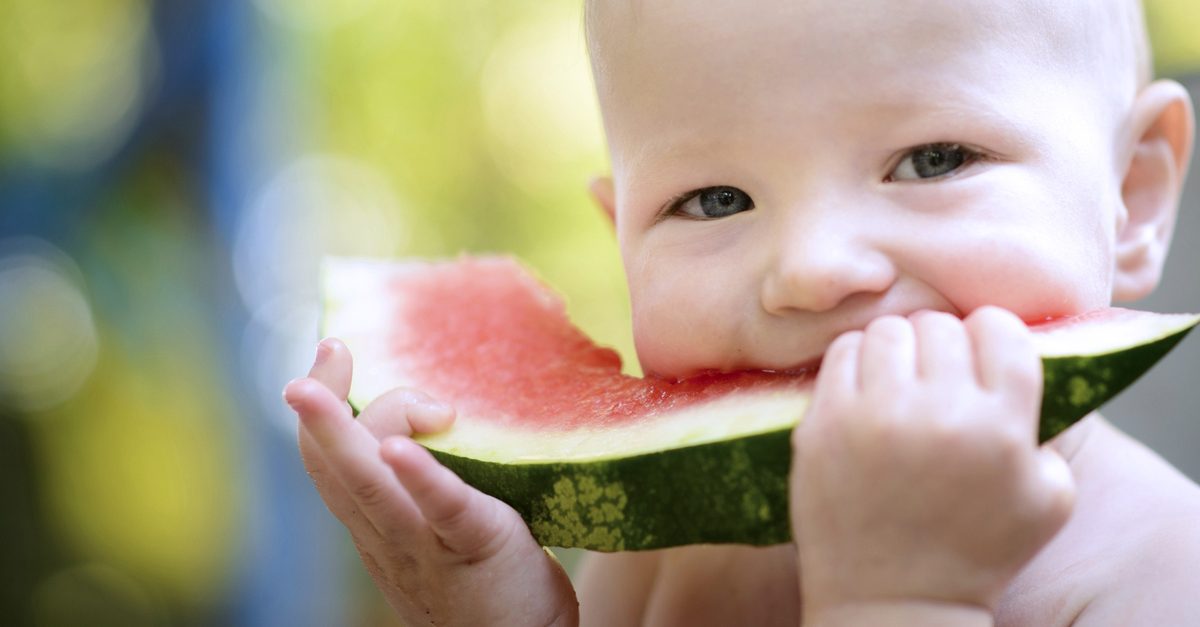 Fructe pentru bebelusi pe timp de vara