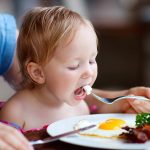 Ce sa nu contina alimentatia copilului la 1-3 ani