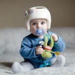 Tratament pentru bebelusii care sufera de plagiocefalie