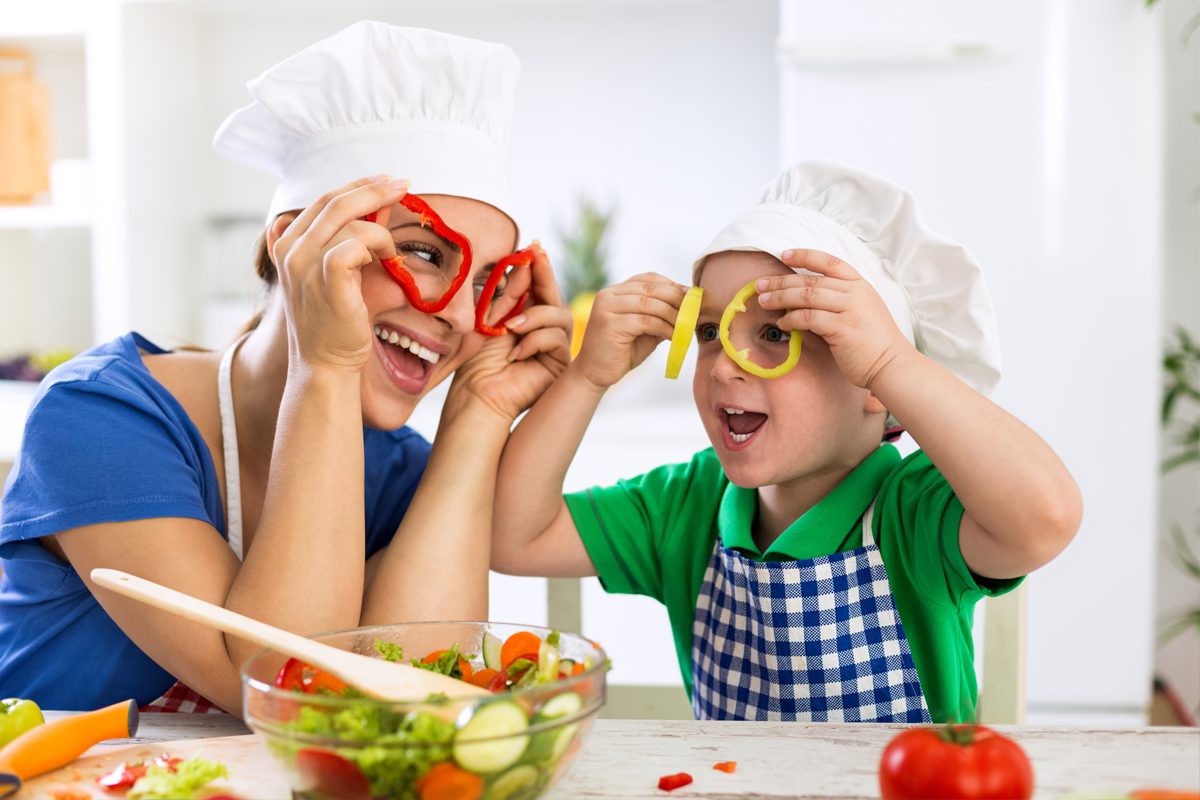 Cum transformi masa in familie intr-o ocazie de joaca