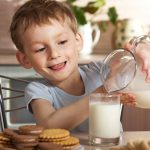 Mituri despre laptele UHT si alte lactate