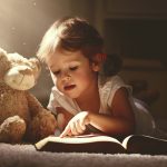 Solutii pentru a-ti ajuta copilul sa descopere placerea de a citi