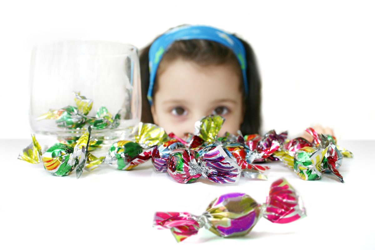 Ce sa faci cand copilul descopera dulciurile
