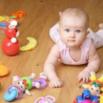 De ce nu sunt recomandate jucariile zgomotoase pentru bebe