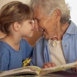 Divortul si copiii: Modul in care bunicii ajuta sau dauneaza