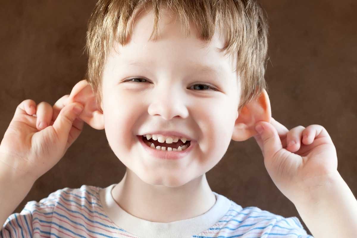 Urechi clapauge la copii: Cauze si tratament