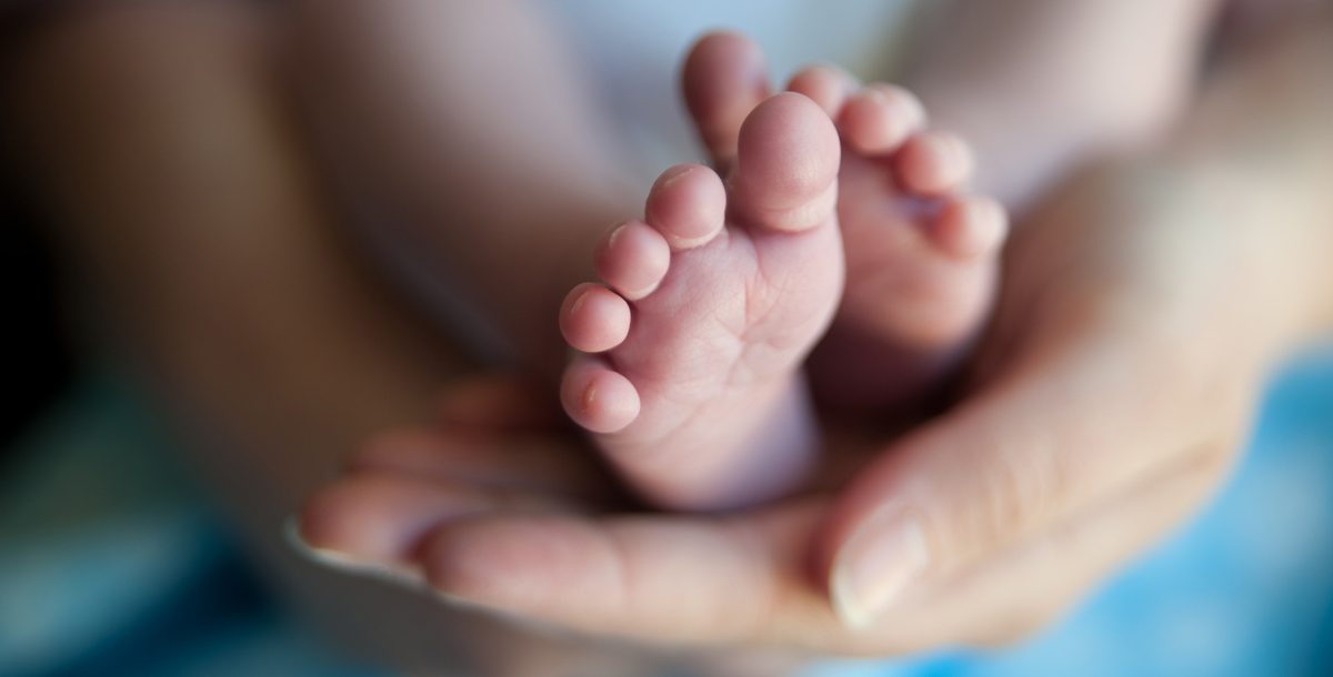 Despre talus valgus si alte probleme de picioare la nou-nascuti